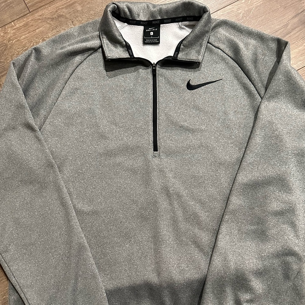 Men’s Nike Long Sleeve Pullover